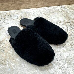 UGG Womens Janaya Cozy Mule Slides Size 8 EU 39 Black Fuzzy Leather